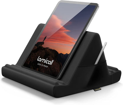 Tablet Pillow Stand with Pockets – Soft Lap Pad Dock for iPad, Kindle & Phones (4–13”), 4 Viewing Angles, Bed & Desk Use
