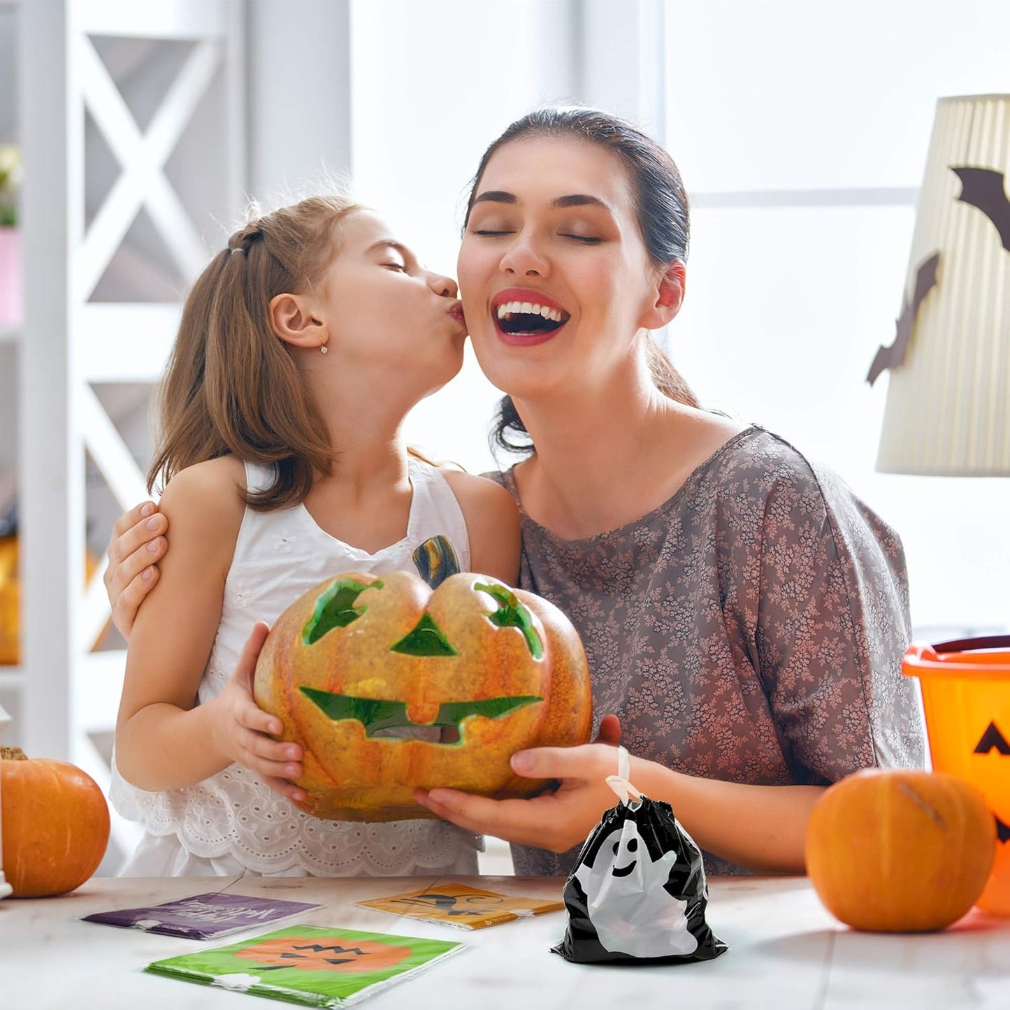 Spooktacular 72-Pack Halloween Treat Bags – Perfect for Goodies, Candies, and Party Favors!