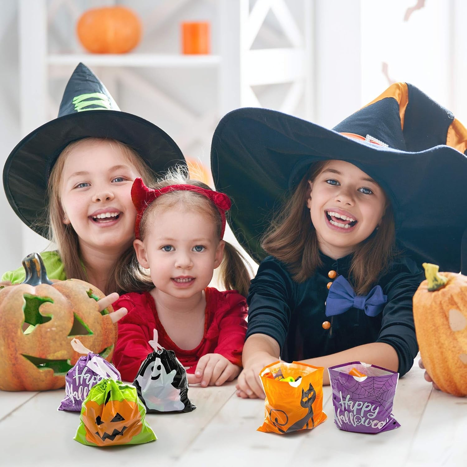 Spooktacular 72-Pack Halloween Treat Bags – Perfect for Goodies, Candies, and Party Favors!