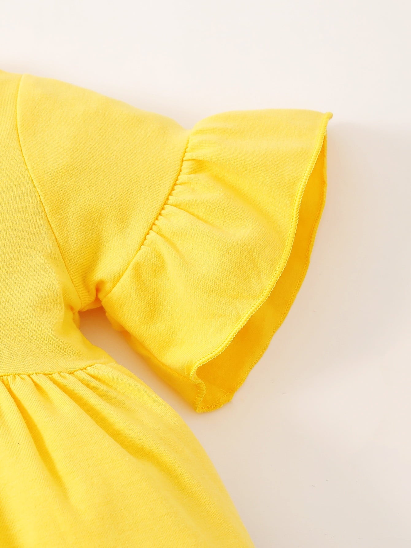 Baby Girl 3-Piece Outfit – Flared Sleeve Top, Sunflower Jeans & Headband (3–6M)